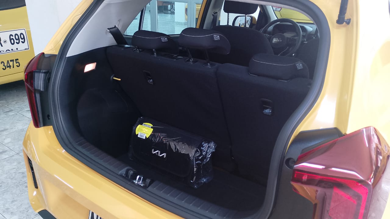 Kia Picanto Taxi - baul y asientos