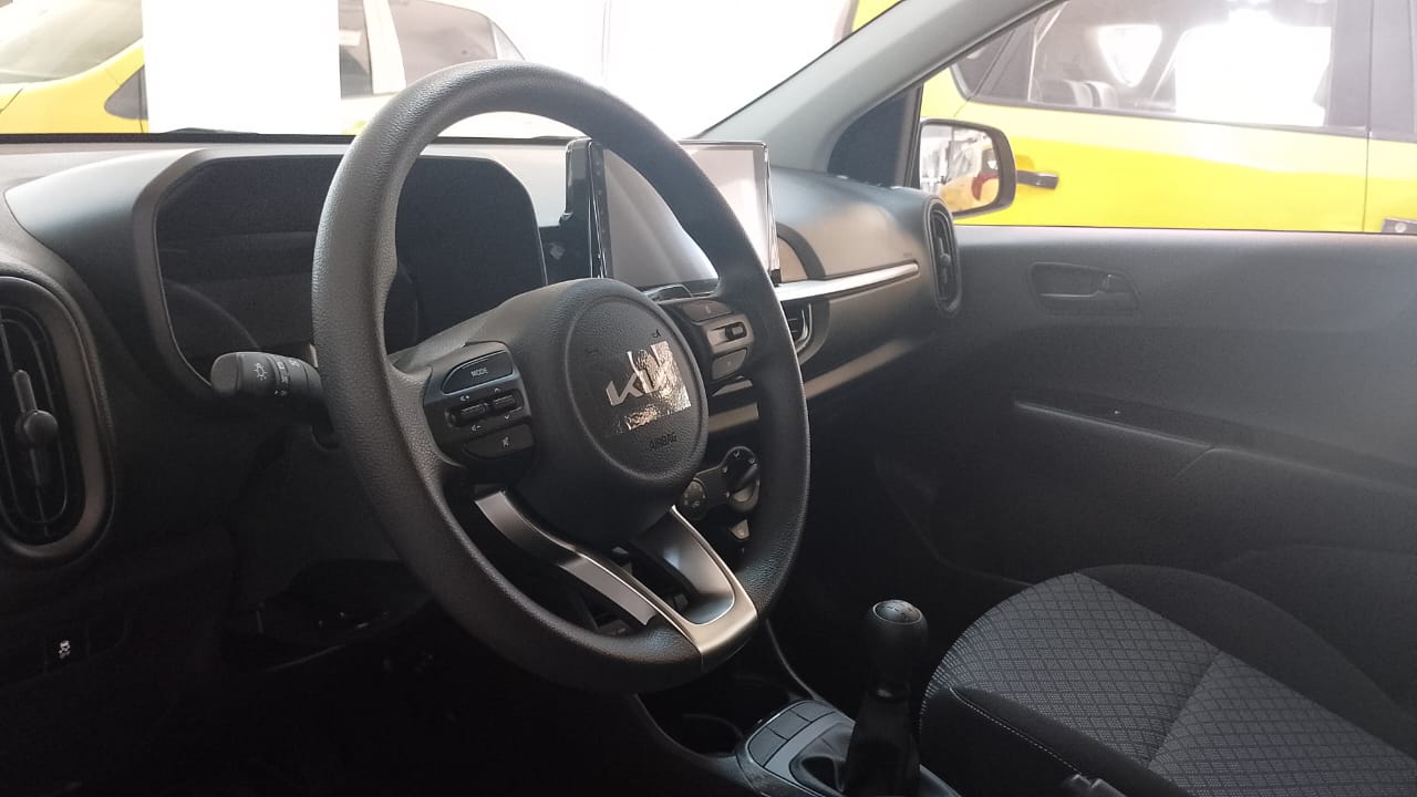 Kia Picanto Taxi - interior y tablero